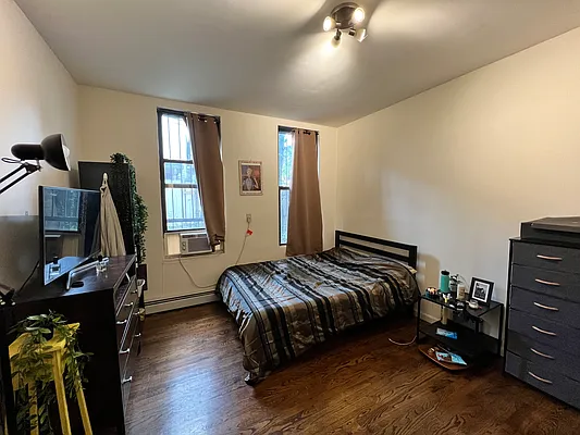 Rented by Massada Home Sales Inc | media 17