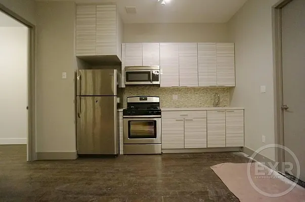 Rented by EXR | media 28