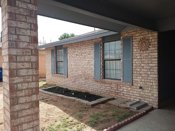 2nd image of 3581 Red Sails Dr
