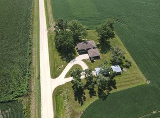 2425 150th Ave, Manchester, IA 52057