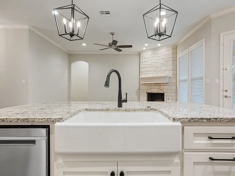 10420 Fallen Leaf Dr — Photo 13