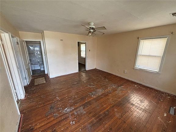 3rd image of 3837 E 53rd Ter