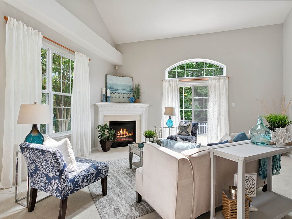 1st image of 3050 Silver Charm Cir