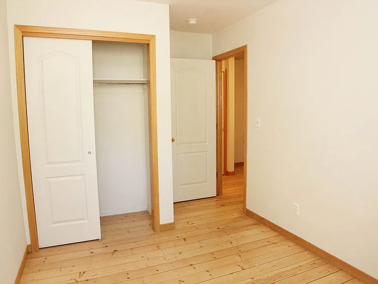 209 W Mulberry St — Photo 7