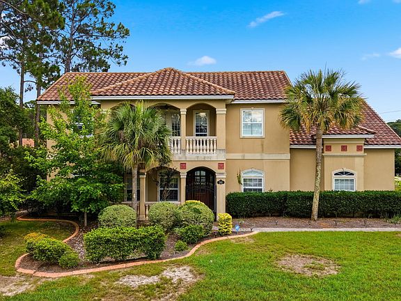 2nd image of 301 Trieste Blvd