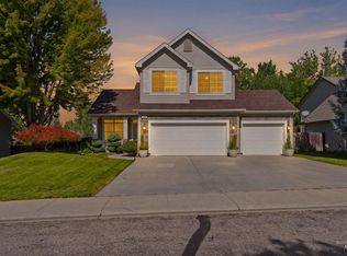 2468 E Heathfield Ct, Eagle, ID 83616