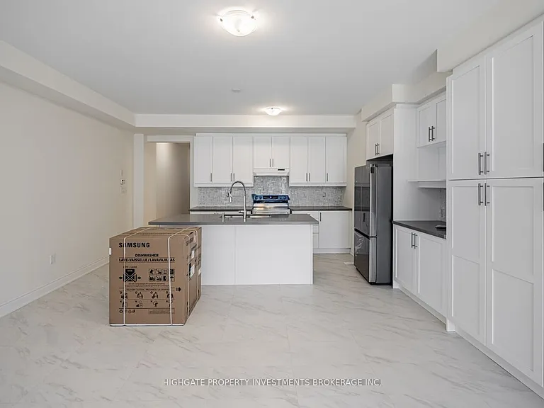 71 Donald Ficht Cres — Photo 12