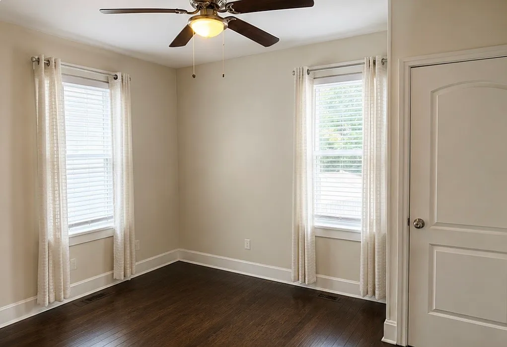 2 bed, 1600 sqft, $3,000 — Photo 3