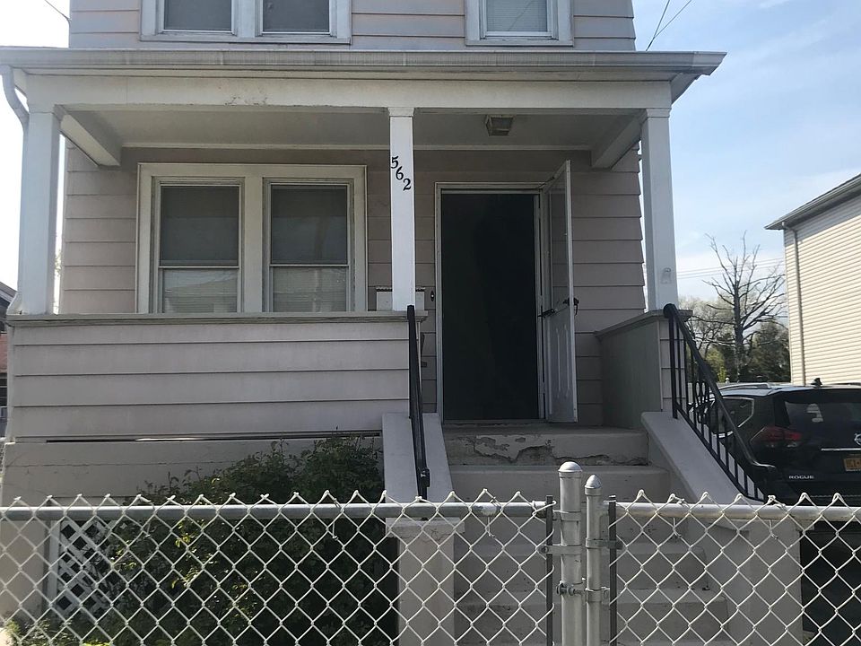 1st image of 562 Villa Ave
