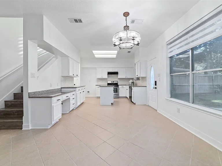 20415 Longspring Dr — Photo 7
