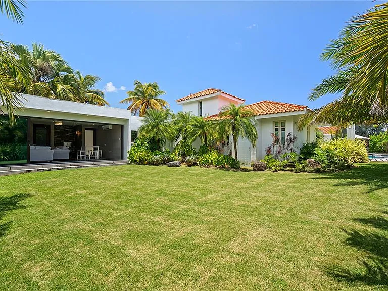 370 Dorado Bch E — Photo 60
