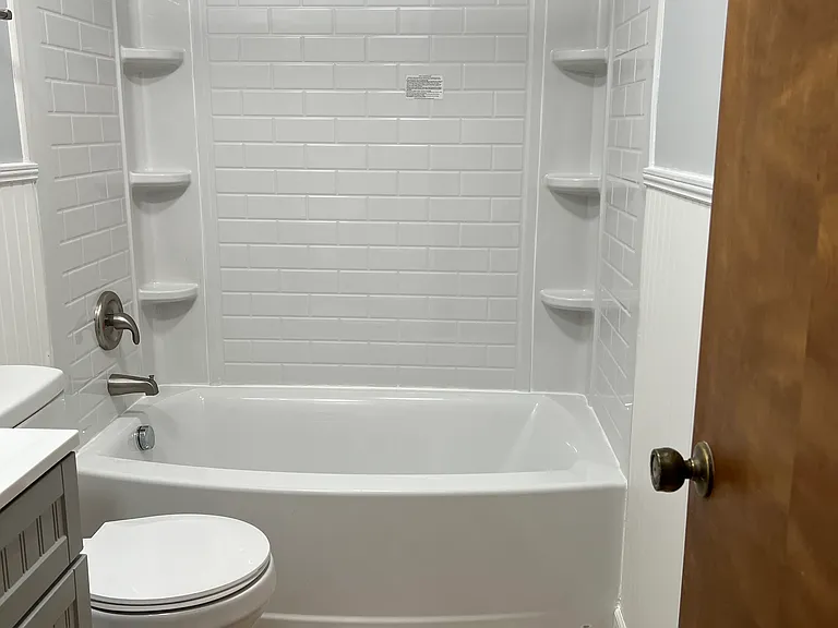 137 Lansing Dr #D — Photo 24