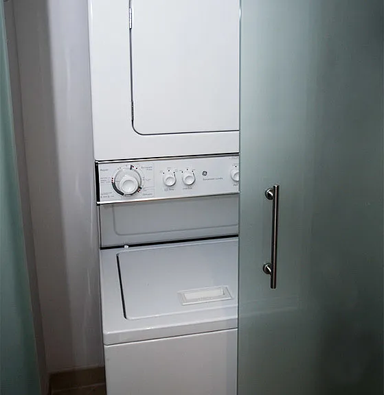 1148 N Clark St #8 — Photo 11