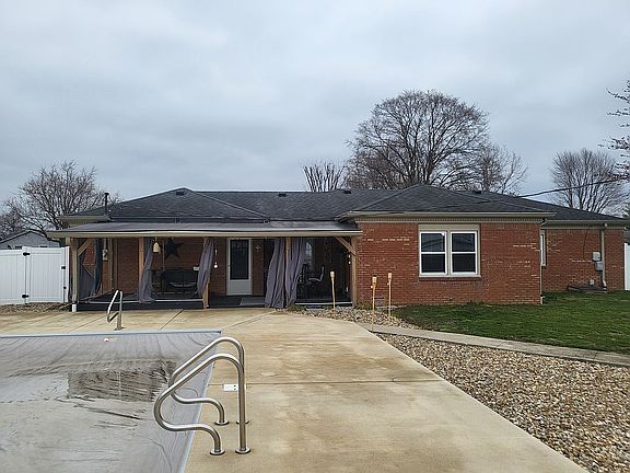 4th image of 925 Wendemere Dr