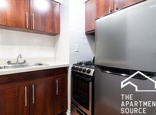537 W Addison St #284, Chicago, IL 60613