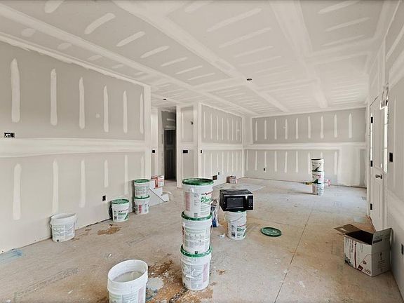 RS-32 Dining Room Living Room