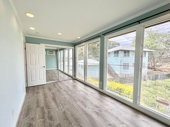 2nd bedroom on second floor with closet.