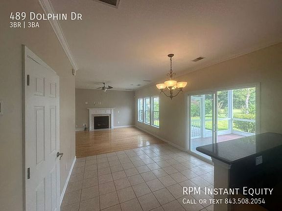 4th image of 489 Dolphin Dr