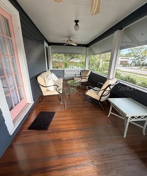 1828 Grove St — Photo 2