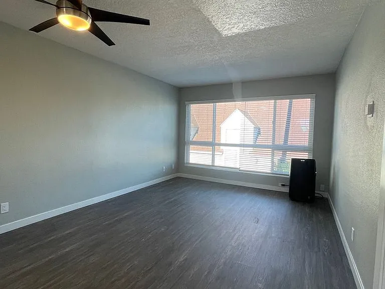 Park Apartments-Beautiful recently renovated — Photo 10