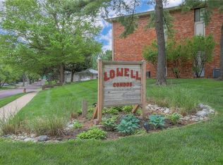 8215 Santa Fe Dr APT 6, Overland Park, KS 66204