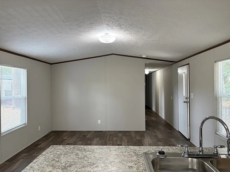 237 Laurel Ln #23 — Photo 5