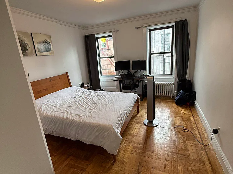 348 W 49th St #5C — Photo 2