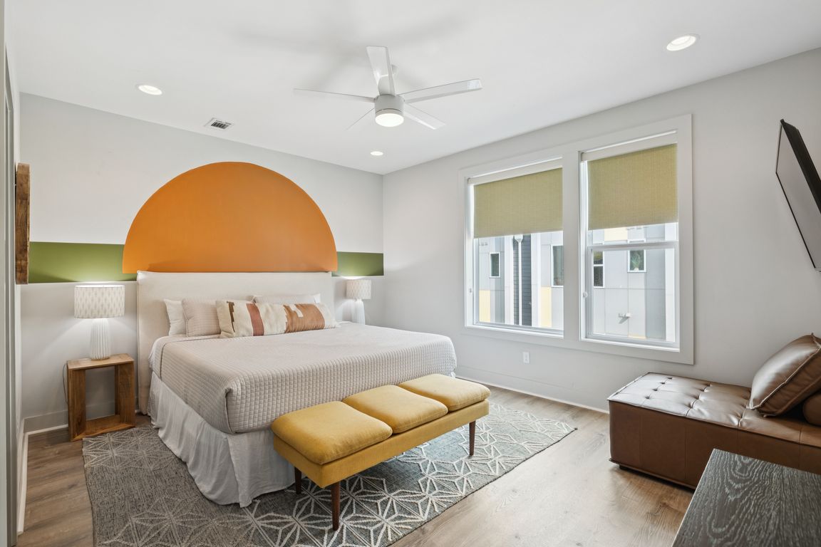 next background image