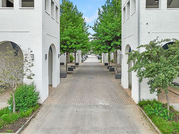 4th image of 11277 Serenbe Ln