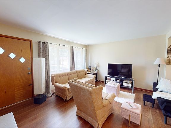 2nd image of 1227 Georgia Ave