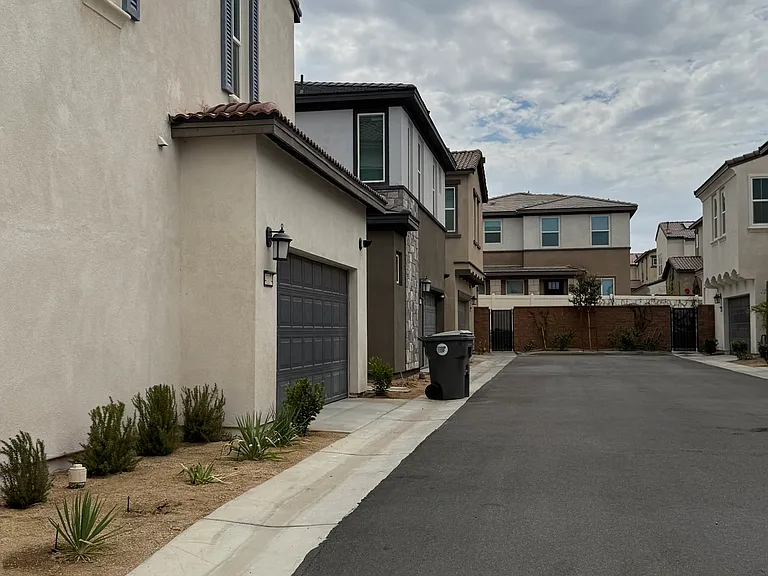 41174 Northwestern St — Photo 5