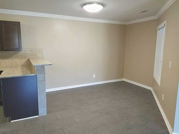 3rd image of 122 A Breezewood Dr