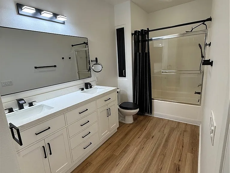 2457 Watermarke Pl #2457 — Photo 3