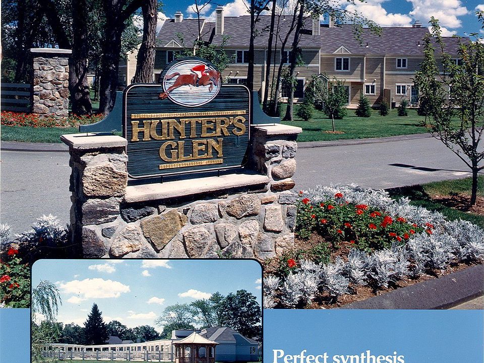 Hunters Glen Condominium Entrance