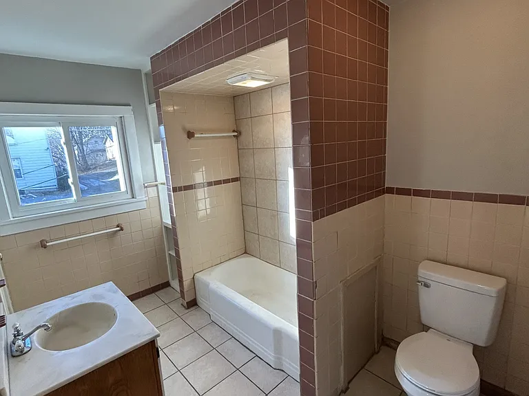 427 N Liberty St — Photo 12