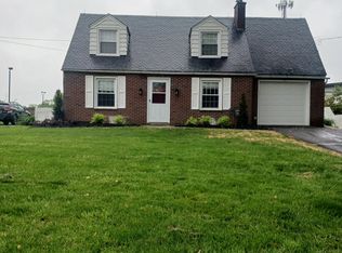 852 Eden Rd, Lancaster, PA 17601