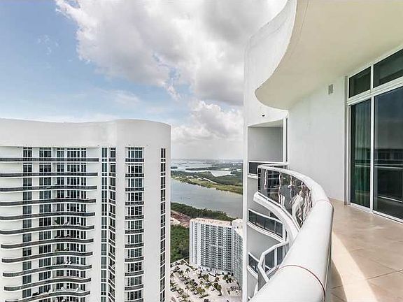 4th image of 15901 Collins Ave APT 4307
