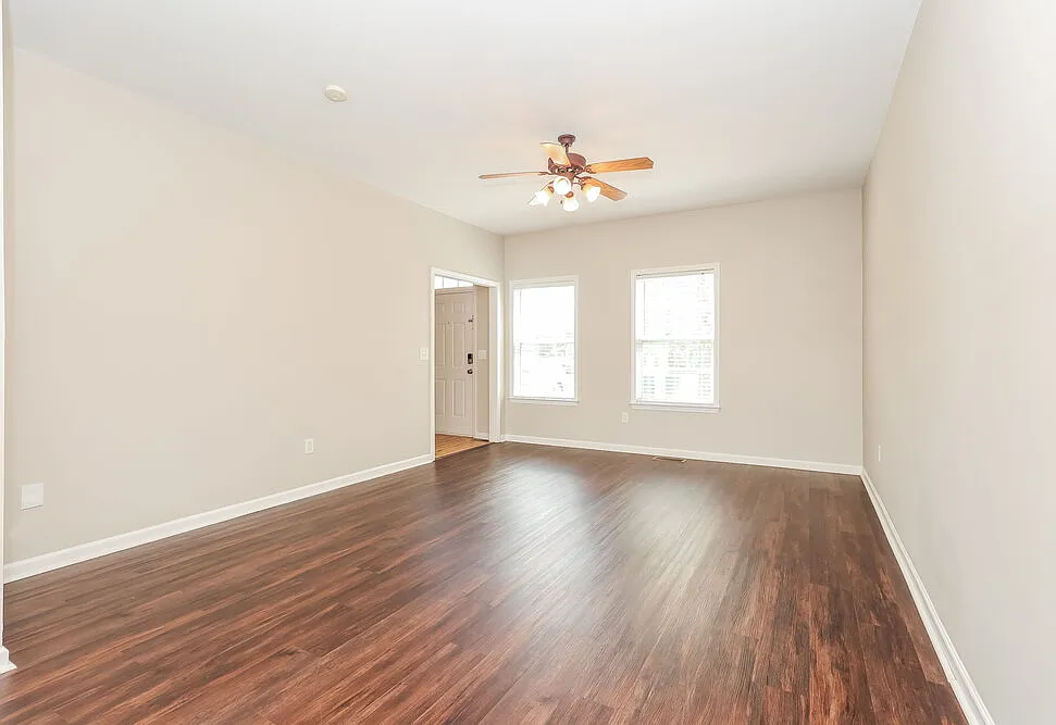 3 bed, 2.5 bath, 1530 sqft, $2,140 — Photo 4