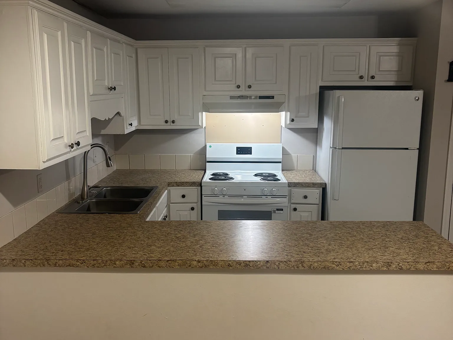 2 bed, 1265 sqft, $2,400 — Photo 2