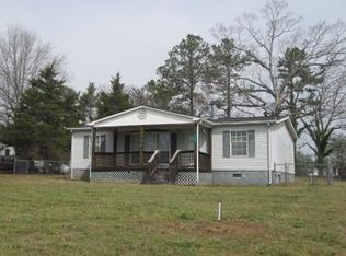 708 Henry St, Gretna, VA
