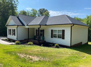 997 Red Marshall Rd, Pelham, NC 27311