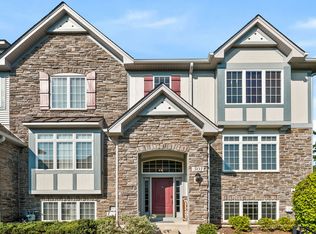 301 Sype Dr, Carol Stream, IL 60188