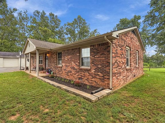 5th image of 4245 Carpenter Rd