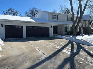 2220 Telemark Ln NW, Rochester, MN 55901