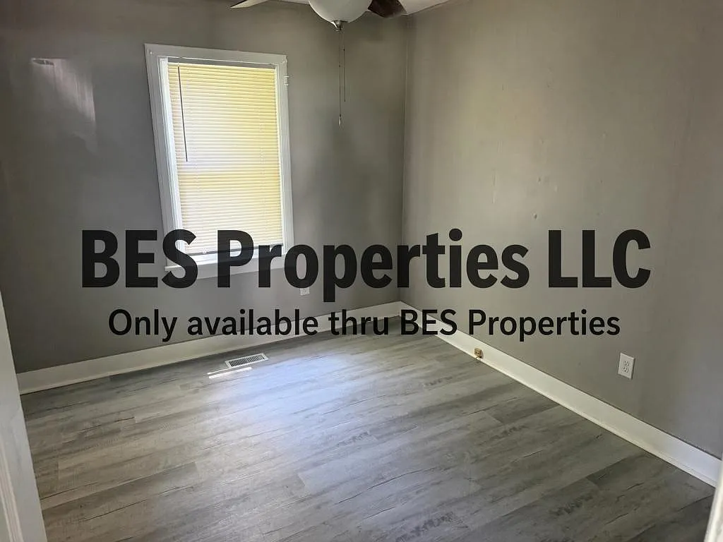520 W Walton St — Photo 4