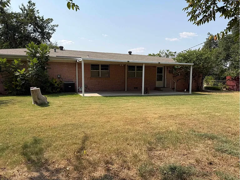 1547 Singleton Ave — Photo 19