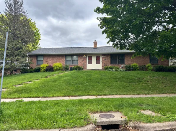 1276 Bradley St, Saint Paul, MN 55130