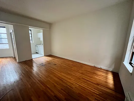 Rented by Compass | media 7