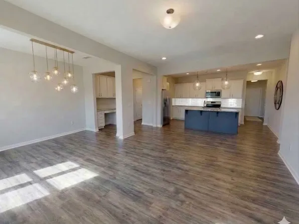 5935 River Meadow Ct, Charlotte, NC 28213
