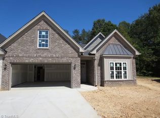 121 Englewood Ct, Winston Salem, NC 27127